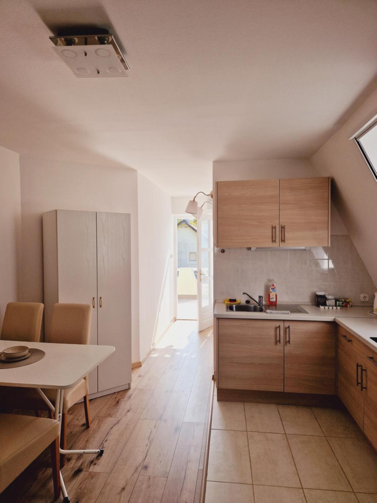 Balaton Apartman Fuered Balatonfüred Buitenkant foto