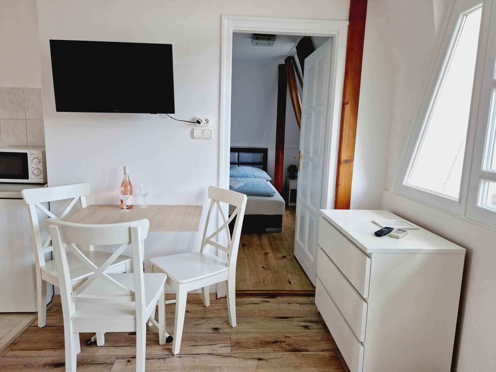 Balaton Apartman Fuered Balatonfüred Buitenkant foto
